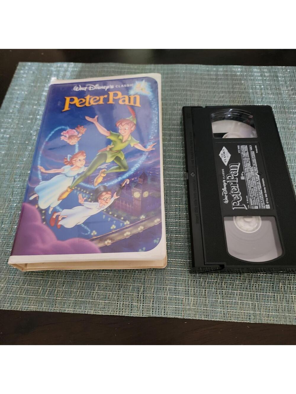 Disney Peter Pan VHS Black Diamond Walt Disney Classics Clamshell Animated Movie